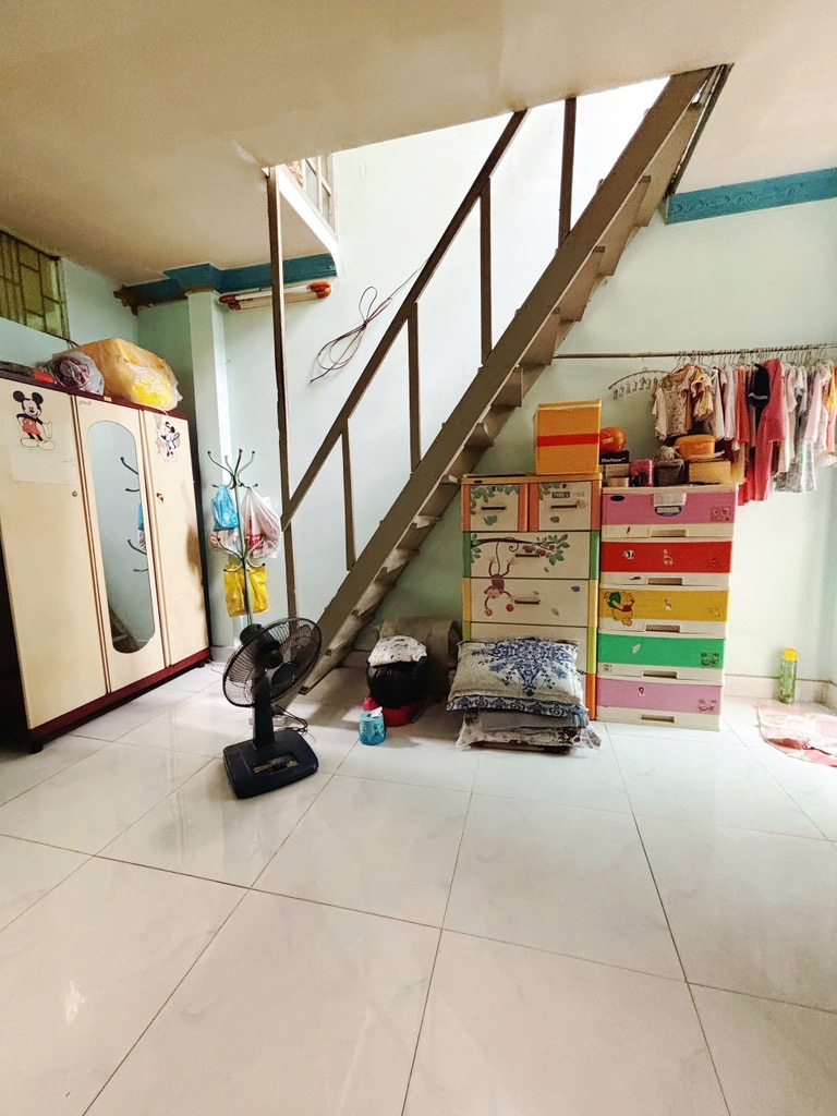 Bán nhà hẻm ngay đường Văn Thân Q6, sổ nở hậu hơn 4M tài lộc, DT 32 m2, Nhà 3 tầng vào ở ngay.